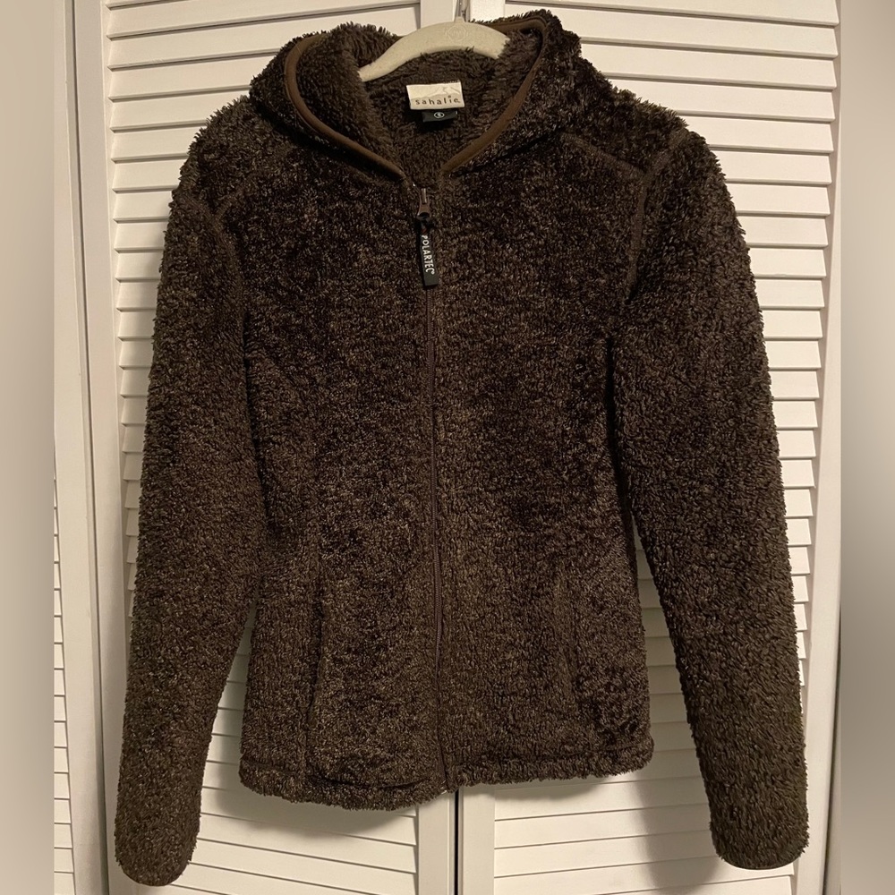 Sahalie women’s Polar Tec fleece 83520 zip, hooded jacket. Brown, size small.